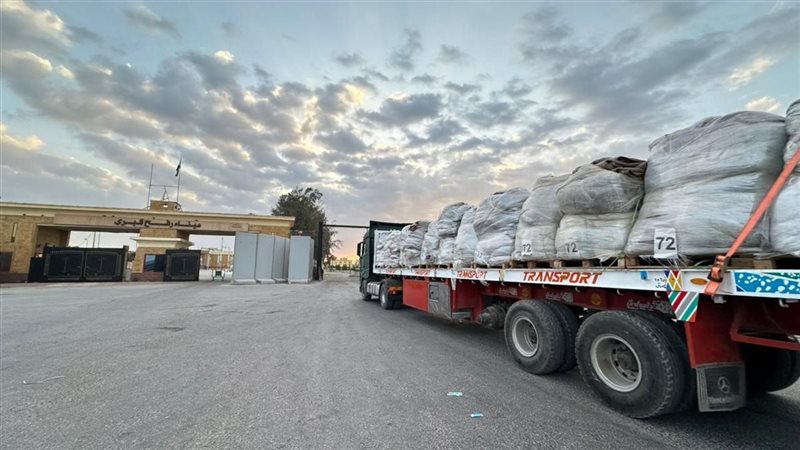 الهلال الأحمر يدخل مساعدات لغزة عبر رفح ضمن “زاد العزة”