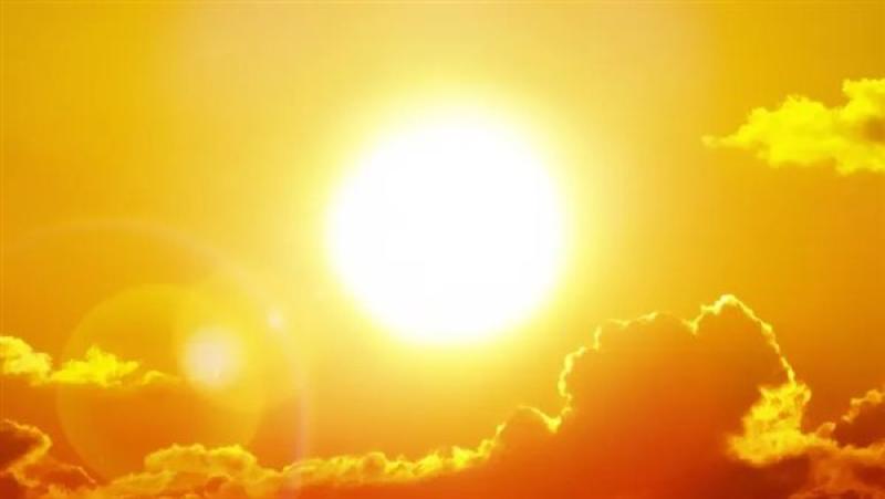 الأرصاد تحذر من طقس شديد الحرارة واضطراب الملاحة