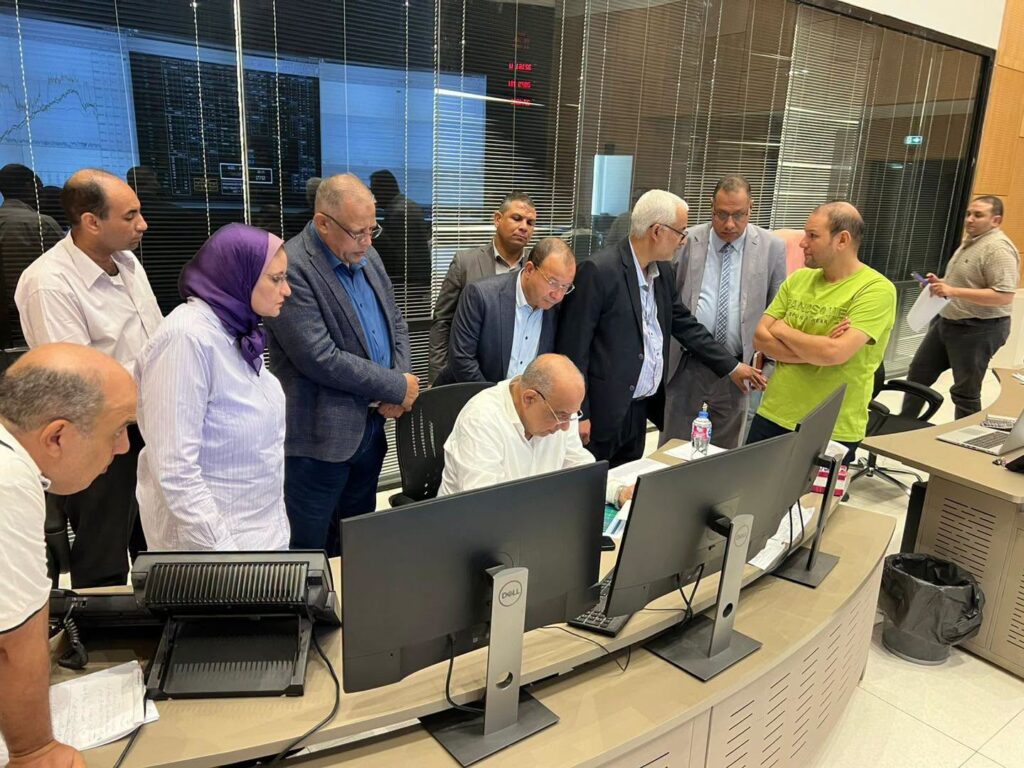 وزير الكهرباء يتابع جاهزية الشبكة للصيف مع بلوغ الأحمال 36600 ميجاوات