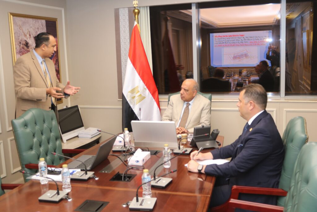 وزير الكهرباء يتابع أعمال محطة الضبعة والحماية والمستجدات الأمنية بالمشروع