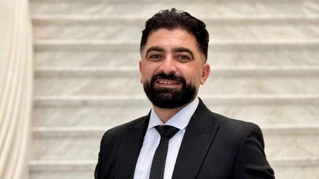 أزمة بين فادي خفاجة وأشرف زكي تثير الجدل