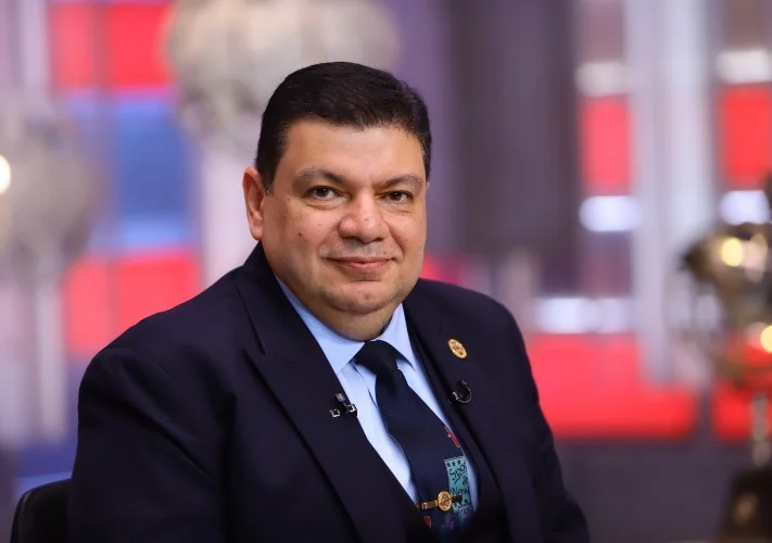 أمجد الوكيل يرد على ادعاءات مخالفات السلامة بمحطة الضبعة