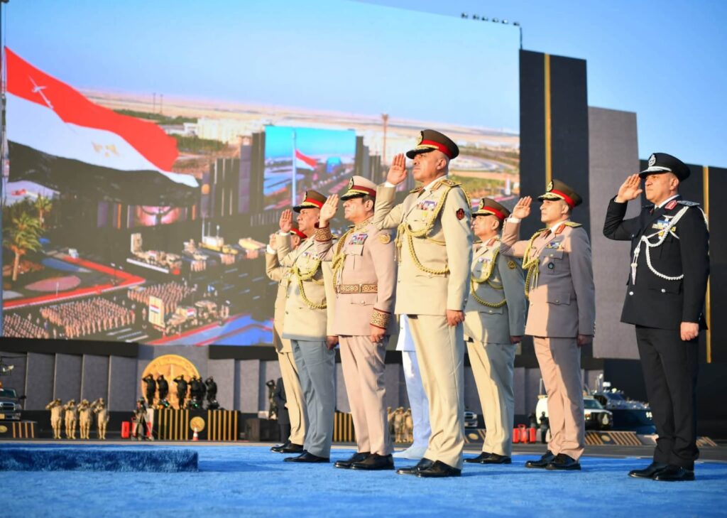 القيادة الاستراتيجية.. السيسي يوجه رسائل حاسمة في الأمن والاقتصاد