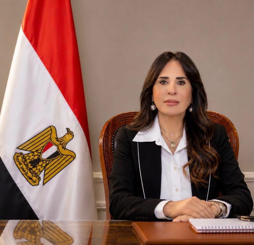 وزيرة الإسكان تتابع تنفيذ المشروعات الجديدة وتؤكد الالتزام بمعايير الجودة