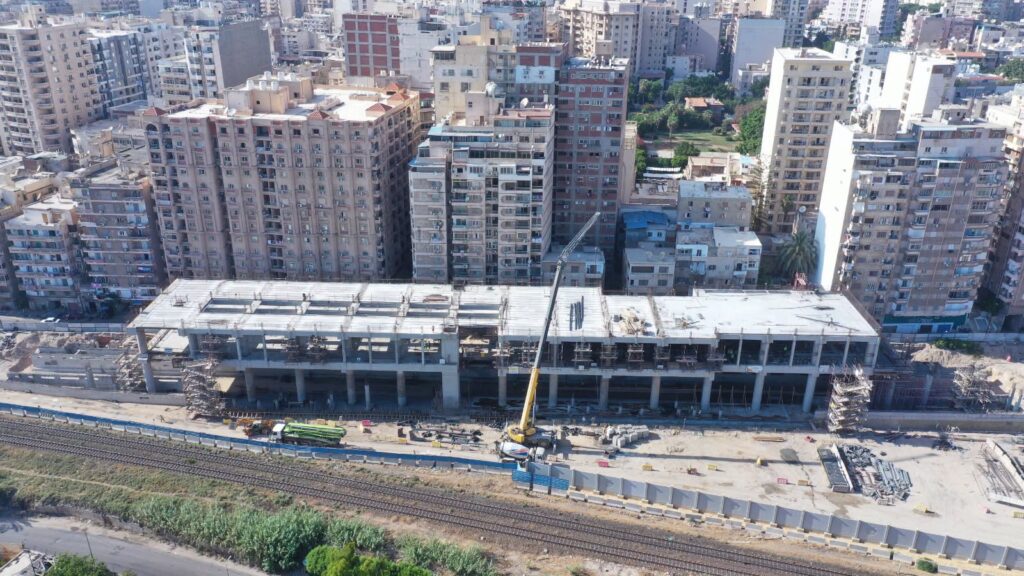بالتصوير الجوي.. مترو الإسكندرية يقترب من إنجاز مرحلته الأولى
