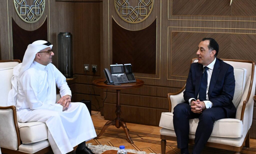 مدبولي يتابع مستجدات تنفيذ مشروعات تطوير رأس الحكمة