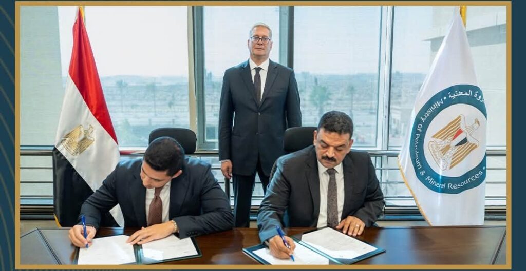 وزير البترول يشهد توقيع مذكرة لتطوير مشروع متكامل لتعدين الفوسفات