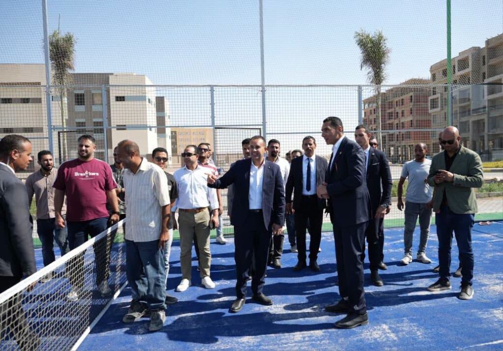 وزير الرياضة ورئيس جهاز العلمين يتفقدان المنشآت الرياضية ويبحثان تشغيلها