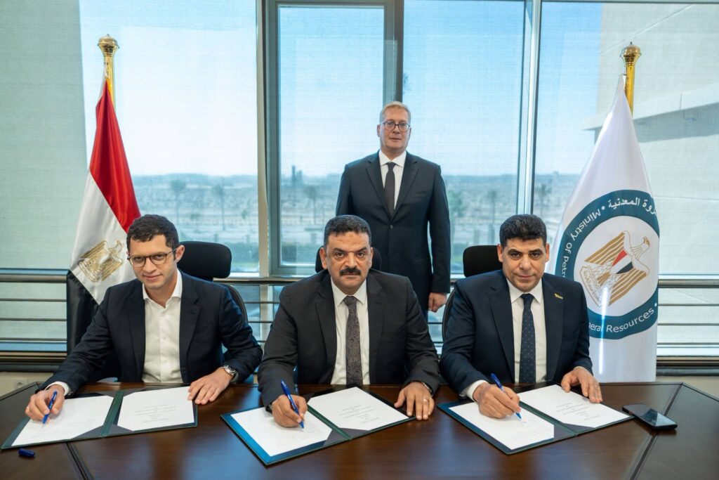 شراكة بين البترول والسويدي لإنشاء مصنع أسمدة بالعين السخنة